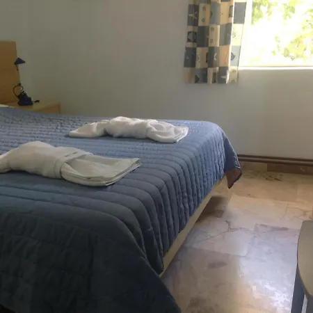 Ro Apartahotel *